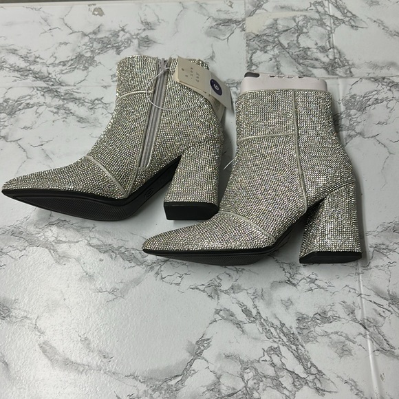 A New Day Women’s Cailin Silver Glitter Ankle Boots Size 6 - Picture 12 of 16